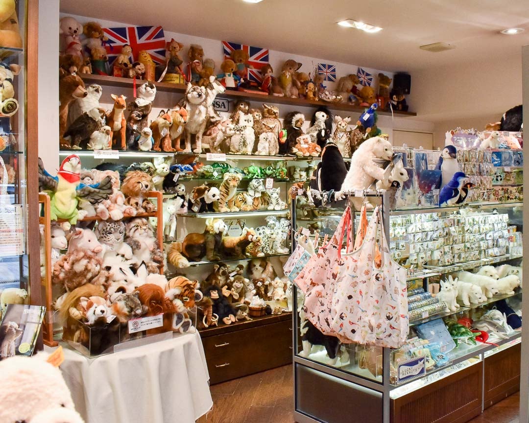 店内のご紹介（店内奥） | Dear Bear 目黒店