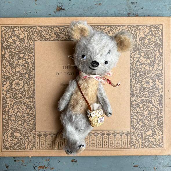 Hickory Bear 山中由紀 リス テディベア 作家 アーティスト 山中 由紀 Hickory Bear Profile テディベア・アーティスト